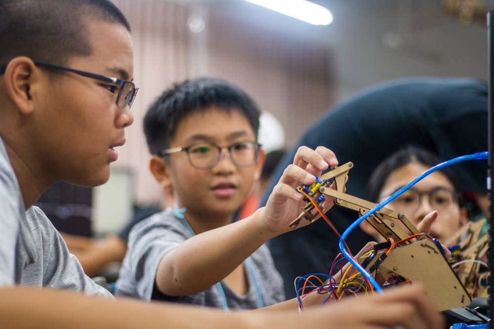 STEAM 創客週末 - 108學年度 機械手臂課程
STEAM Weekend Program - 2020 Robotic Arm