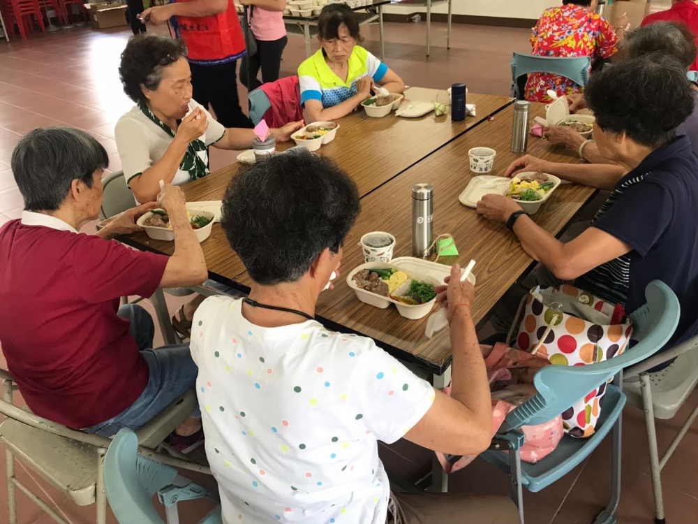 社區長者用餐情形 2