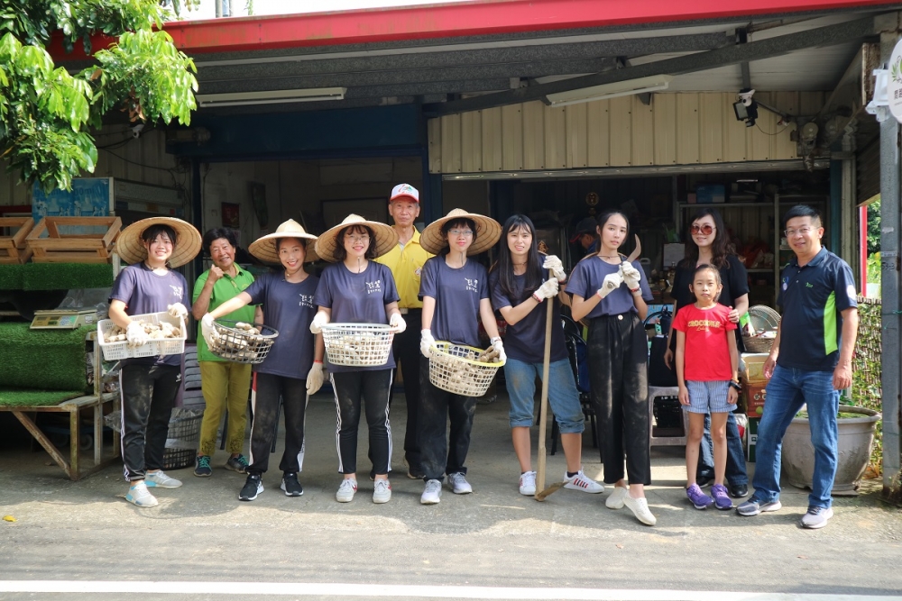 偏區問路站轉型資訊中心-不只是旅人的補給中繼站，更是學生蹲點學習及向在地職人請益的實踐基地。