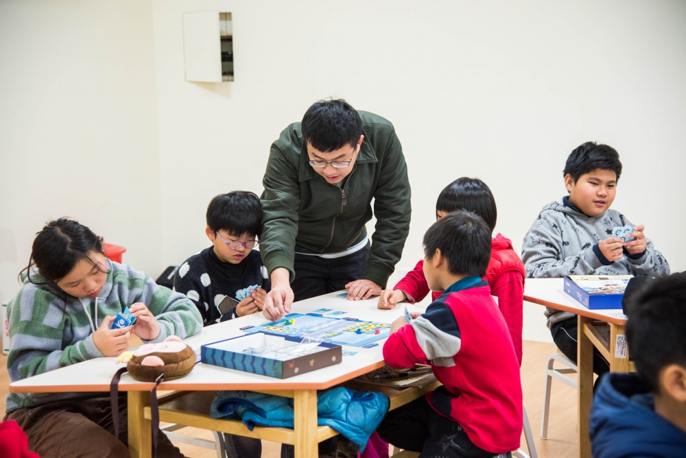 藉由元智的專業與特長，以海霸程式桌遊讓更多孩子學習運算思維與邏輯思辯