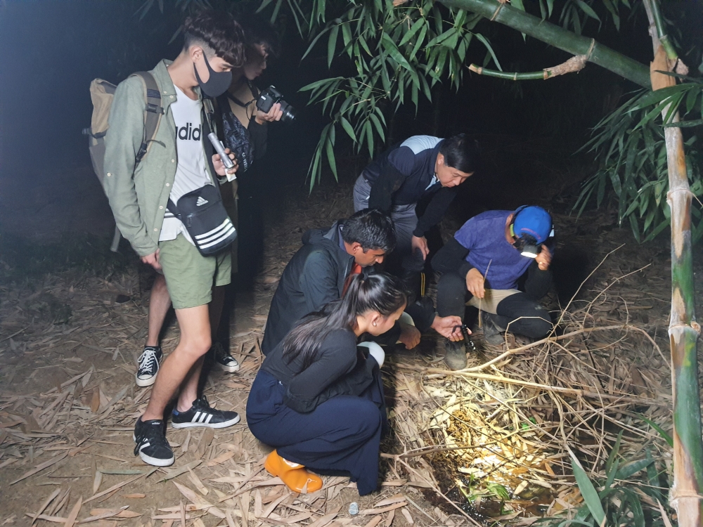 於「農業社區」，建立以諸羅樹蛙為指標生物的生態友善農業，同時建立生態旅遊遊程及培訓導覽志工，捲動青農及有志農友共同推動。